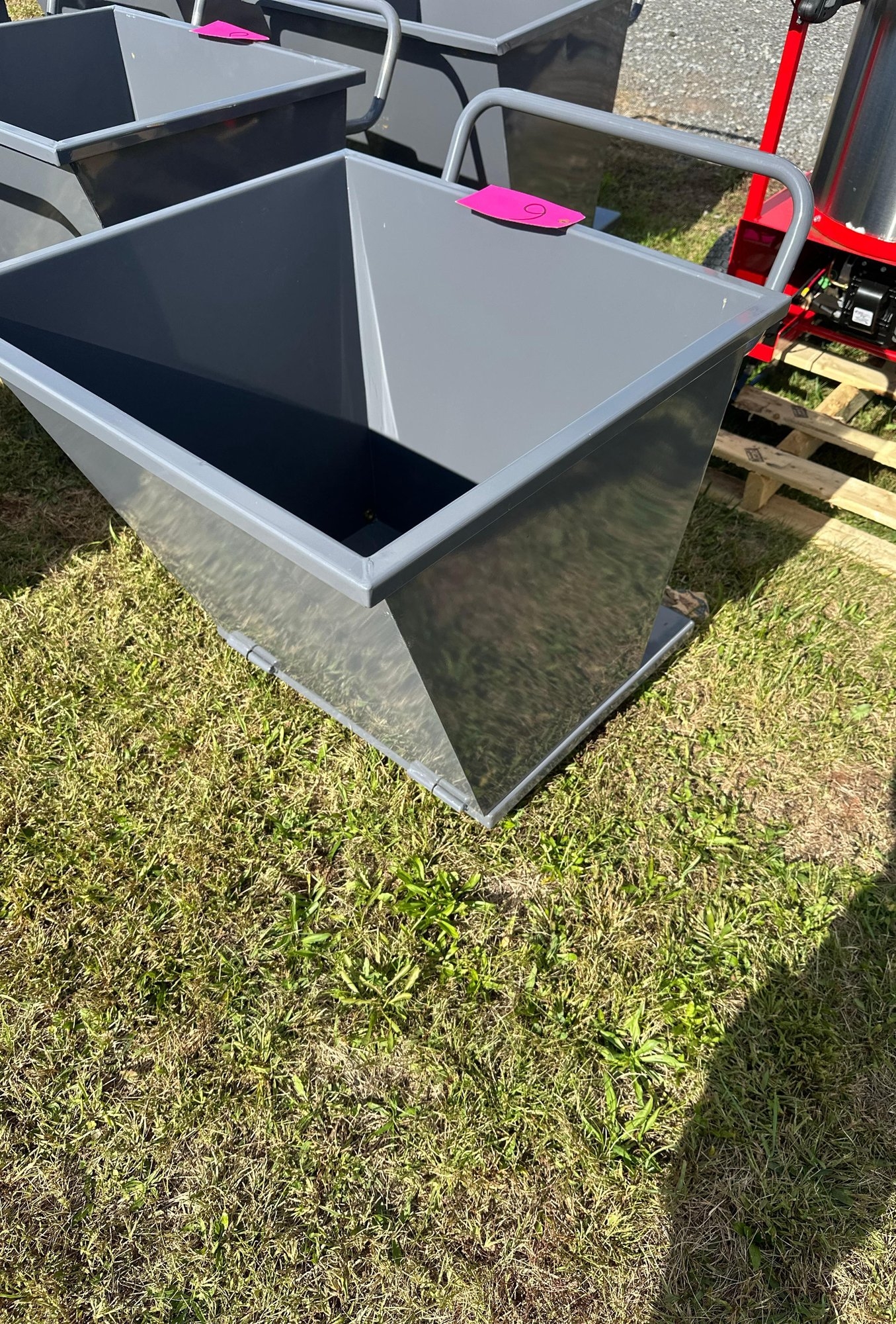 UNUSED Wheeled Dump Hopper (A47477)