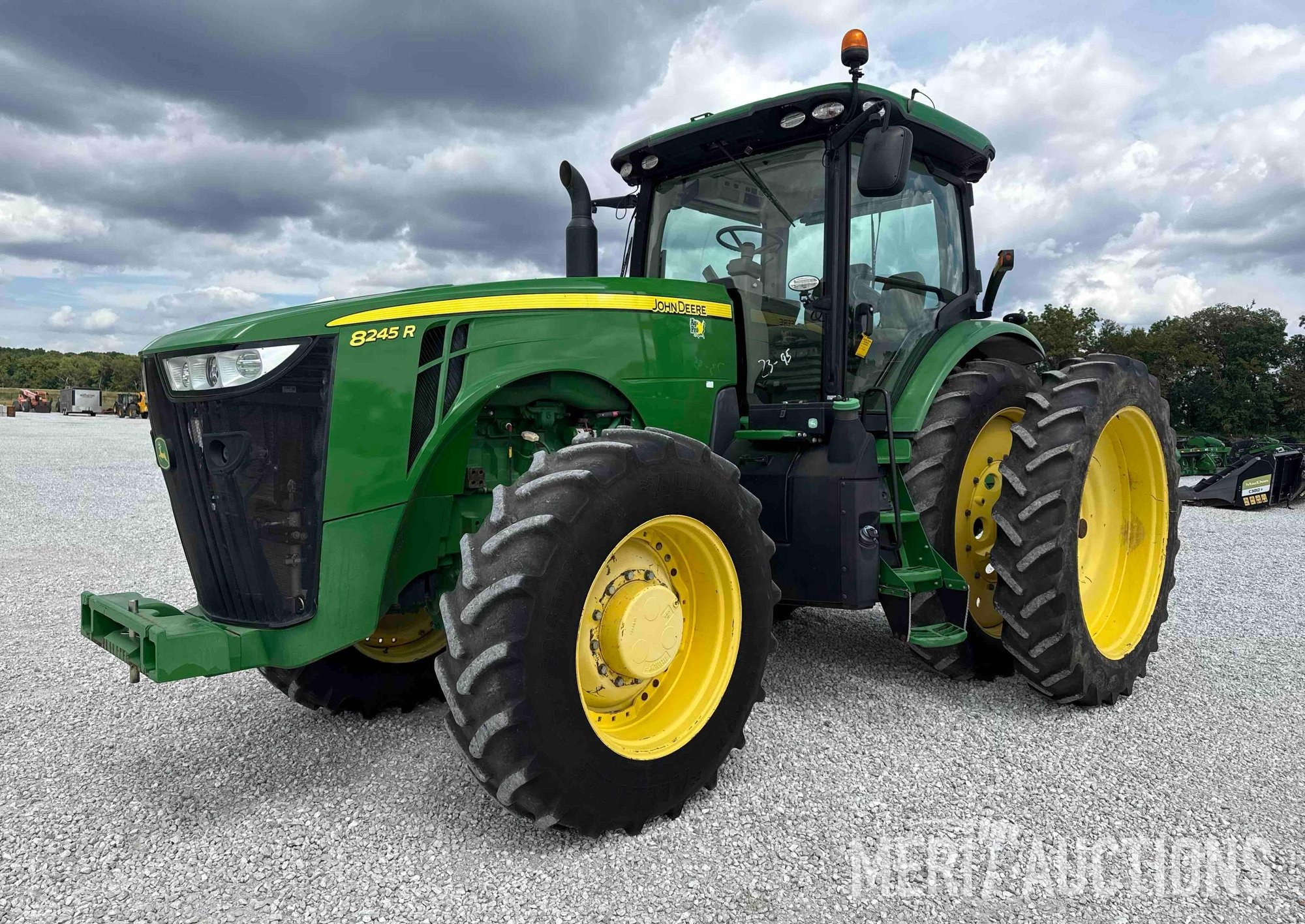 2015 John Deere 8245R MFWD Tractor (A53342)