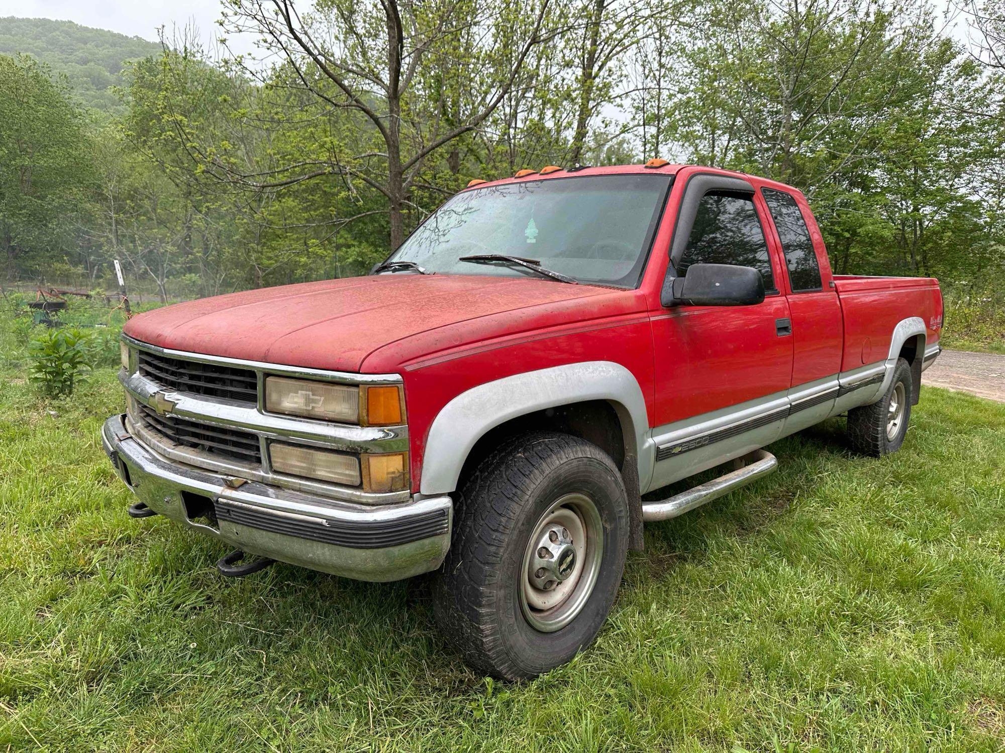 1995 Chevrolet K2500 Pickup Truck, VIN # 1GCGK29F2SE237154 (A51572)