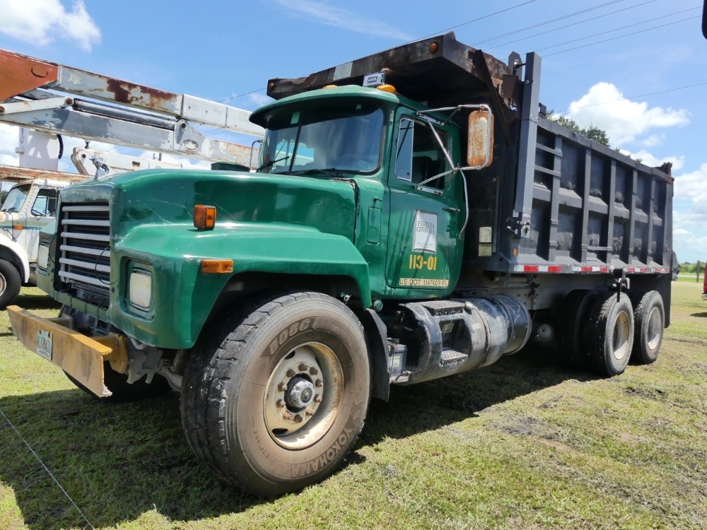2000 Mack RD6905 (A50120)