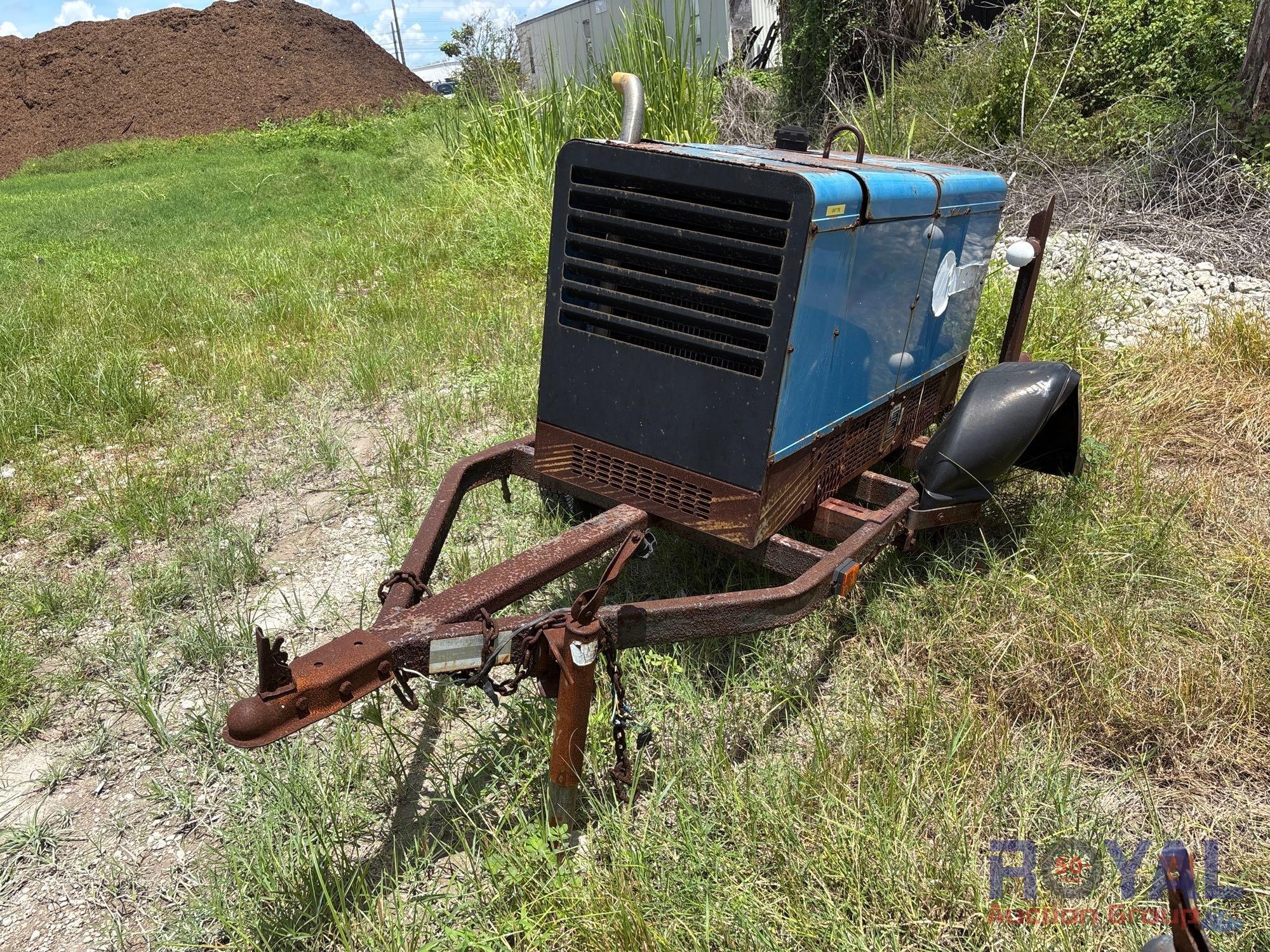 2000 Miller Pipe Pro 304 Welder/Generator S/A Towable Trailer (A50322)