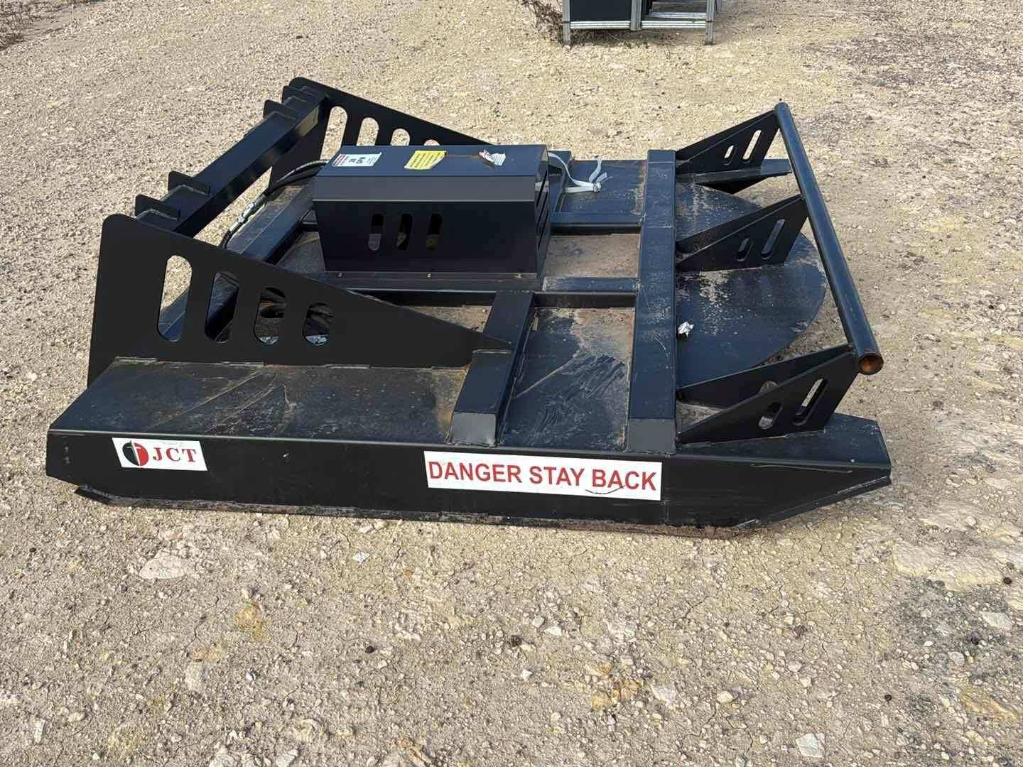 SKID STEER ATTACHMENT SHREDDER (A58216)