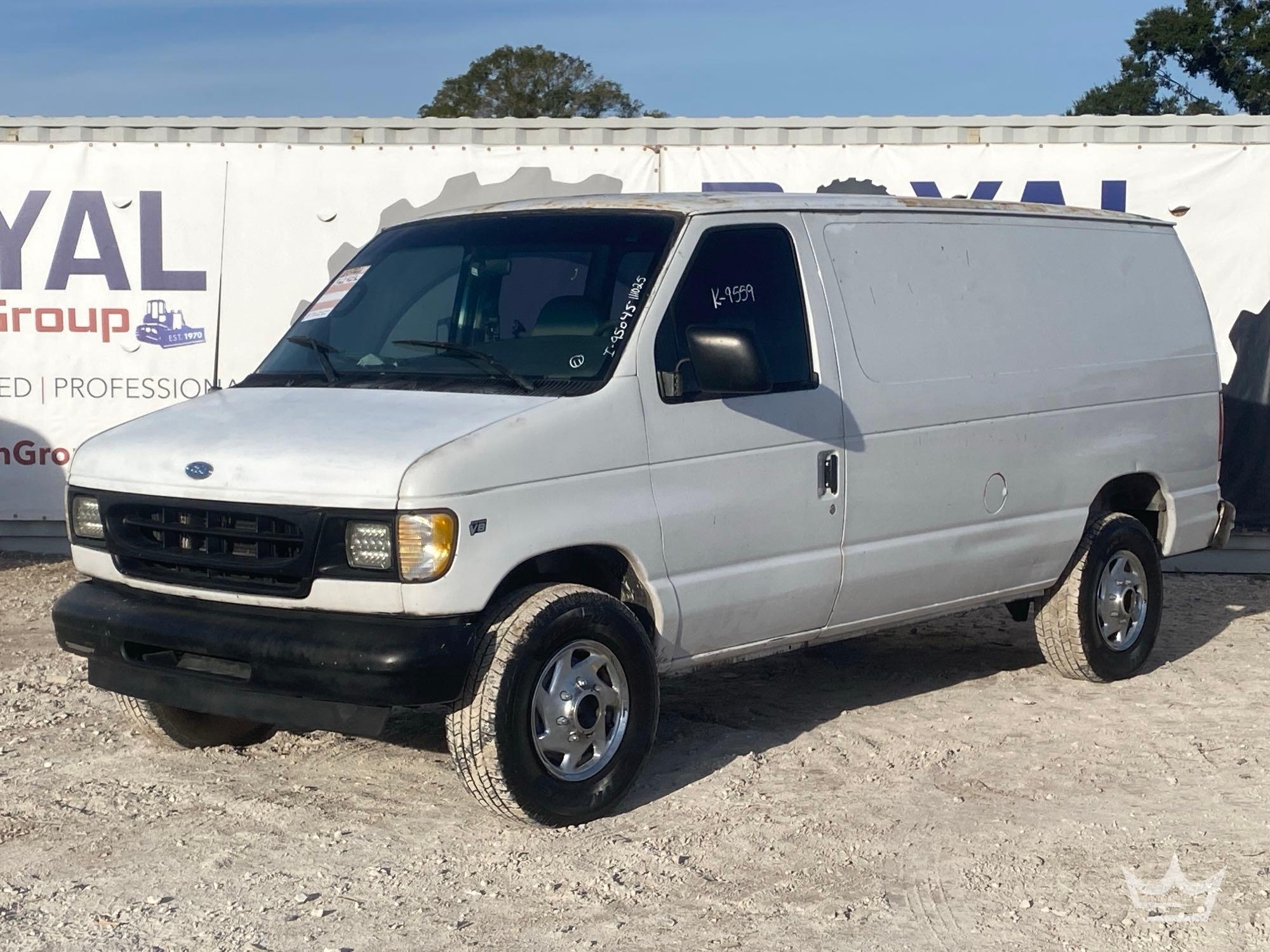 2002 Ford Econoline E-250 Cargo Van (A56858)