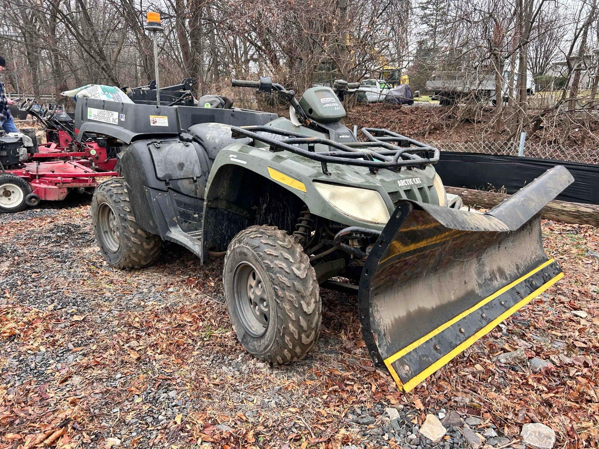 Arctic Cat 650 w/Plow & Sprayer (A55272)