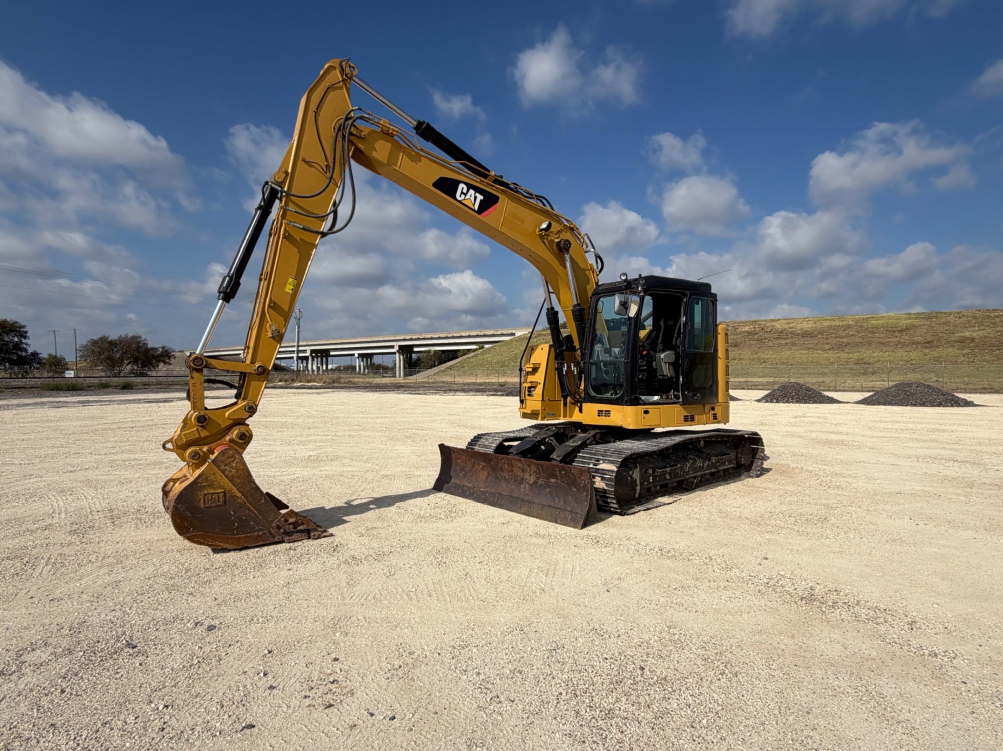 2017 CAT 315F LCR EXCAVATOR (A58216)