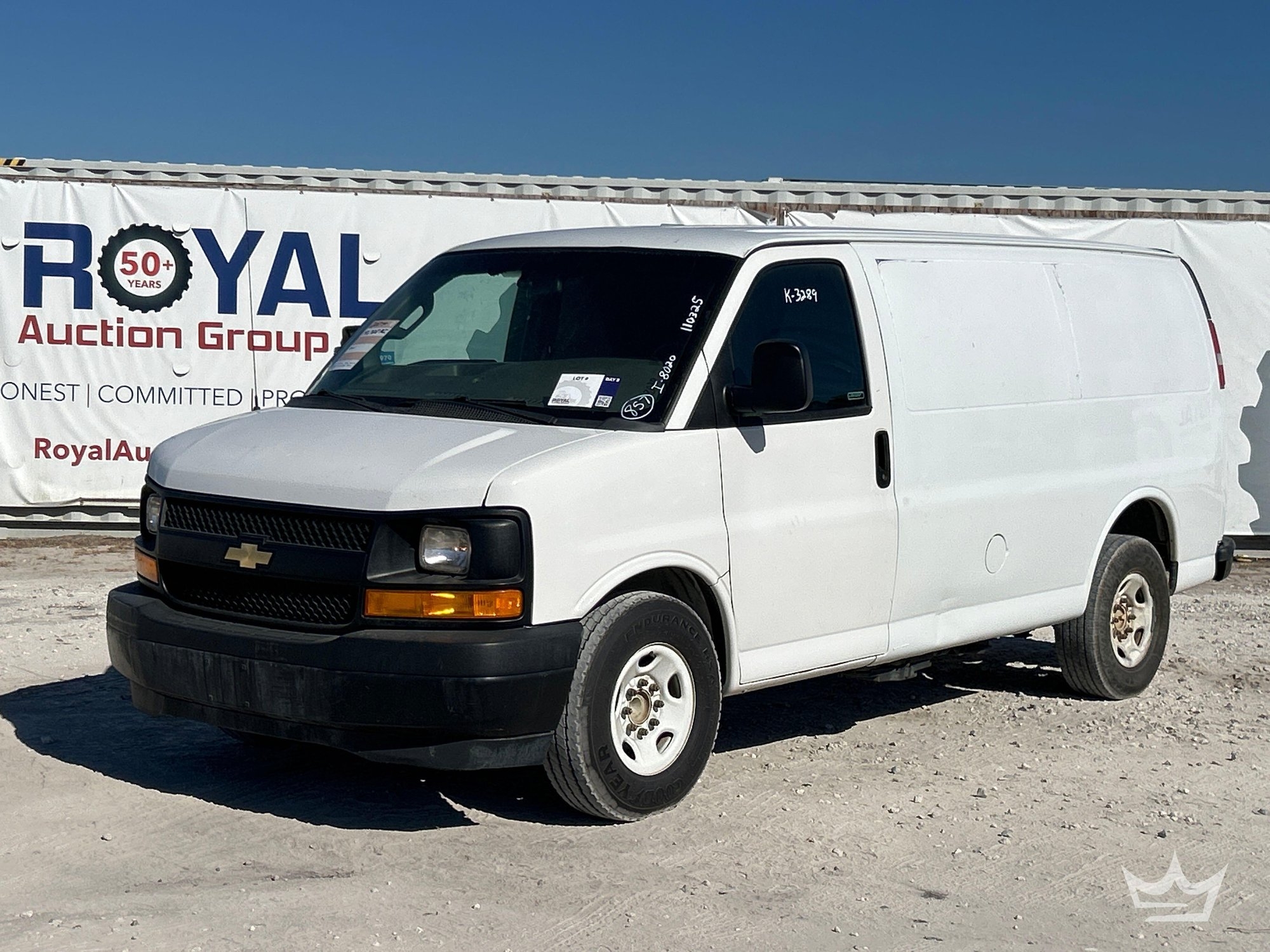 2017 Chevrolet Express 2500 Cargo Van (A55852)