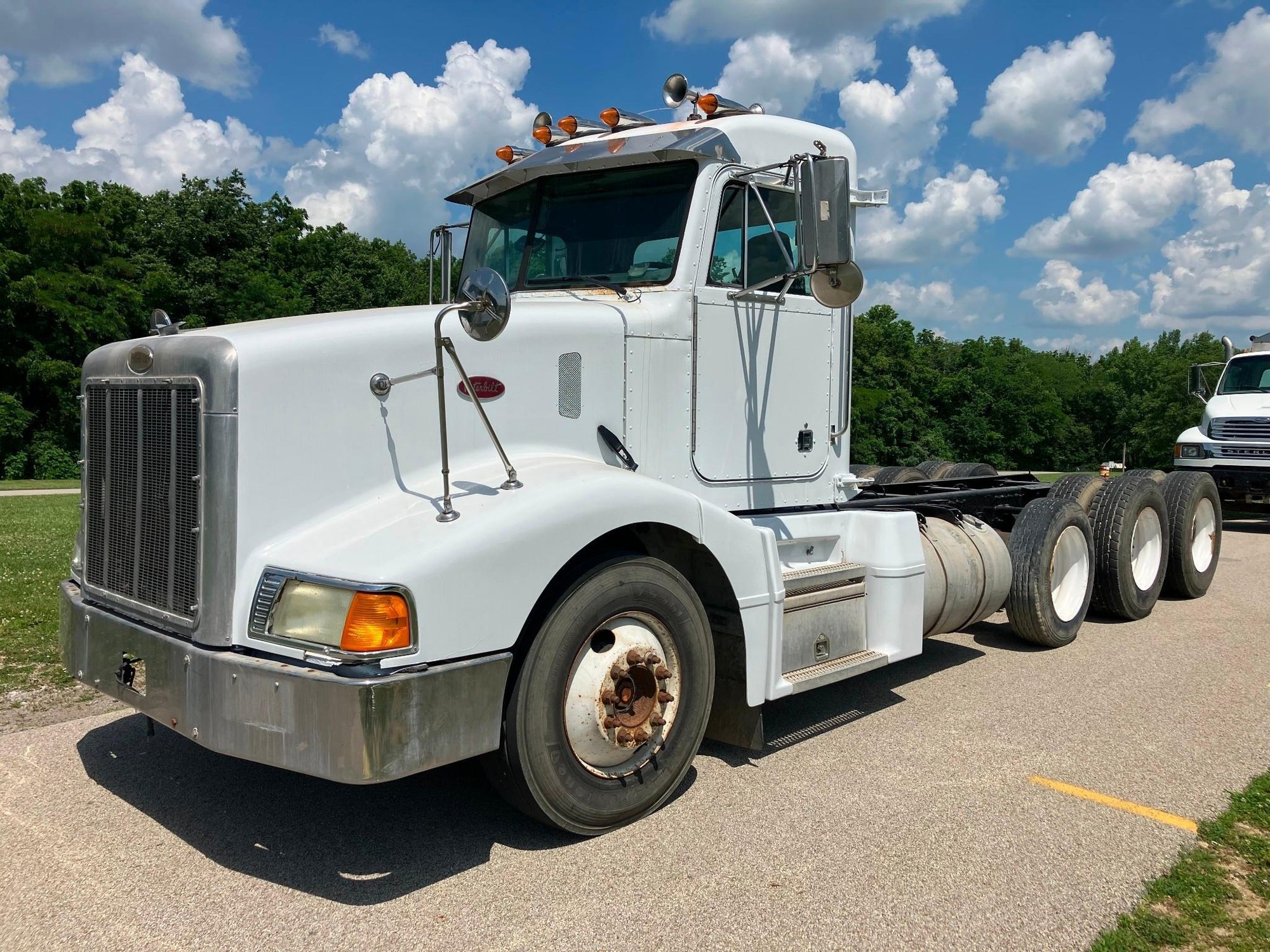 Peterbilt 377 Semi-Truck (A56435)