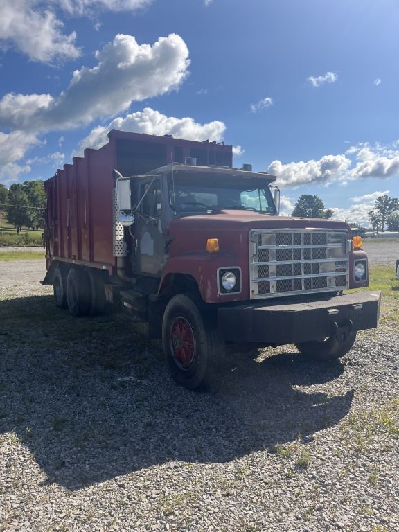 City of Buckhannon - 1990 International 2574 Truck (A52384)
