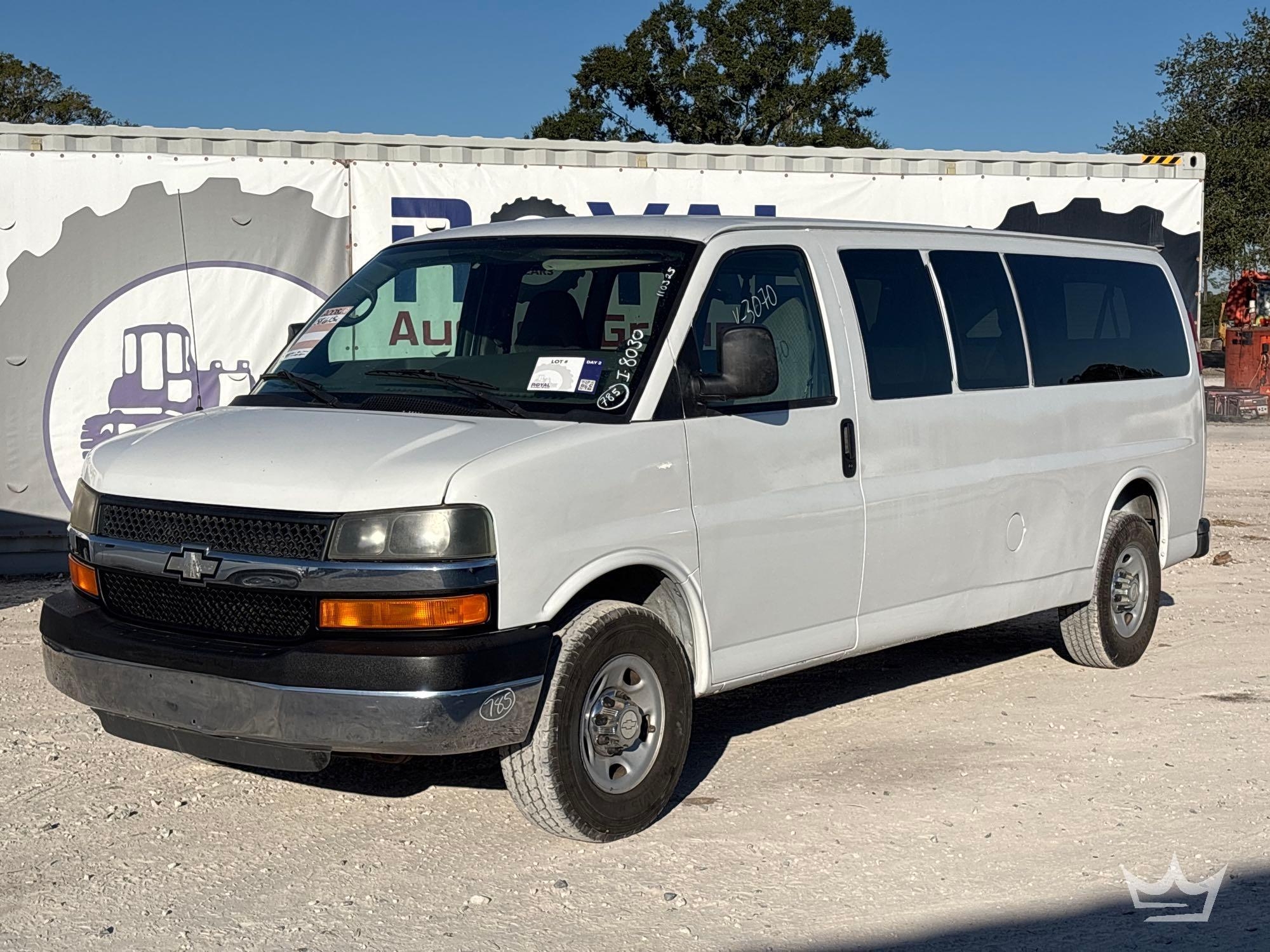 2008 Chevrolet Express 3500 Passenger Van (A55852)
