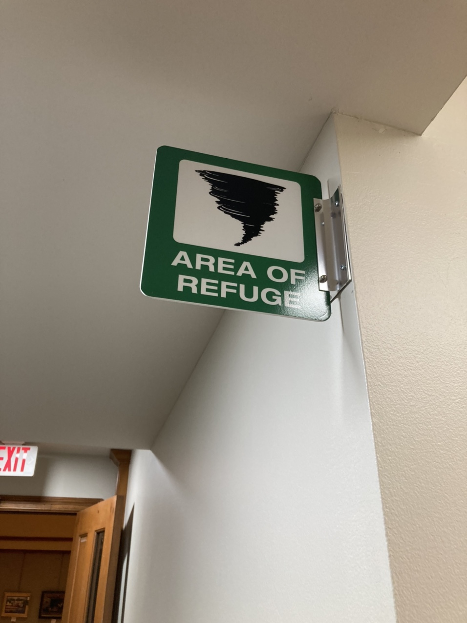 68835540949__005AA184-B9C0-4352-81C6-8E39AABACEC5.JPG