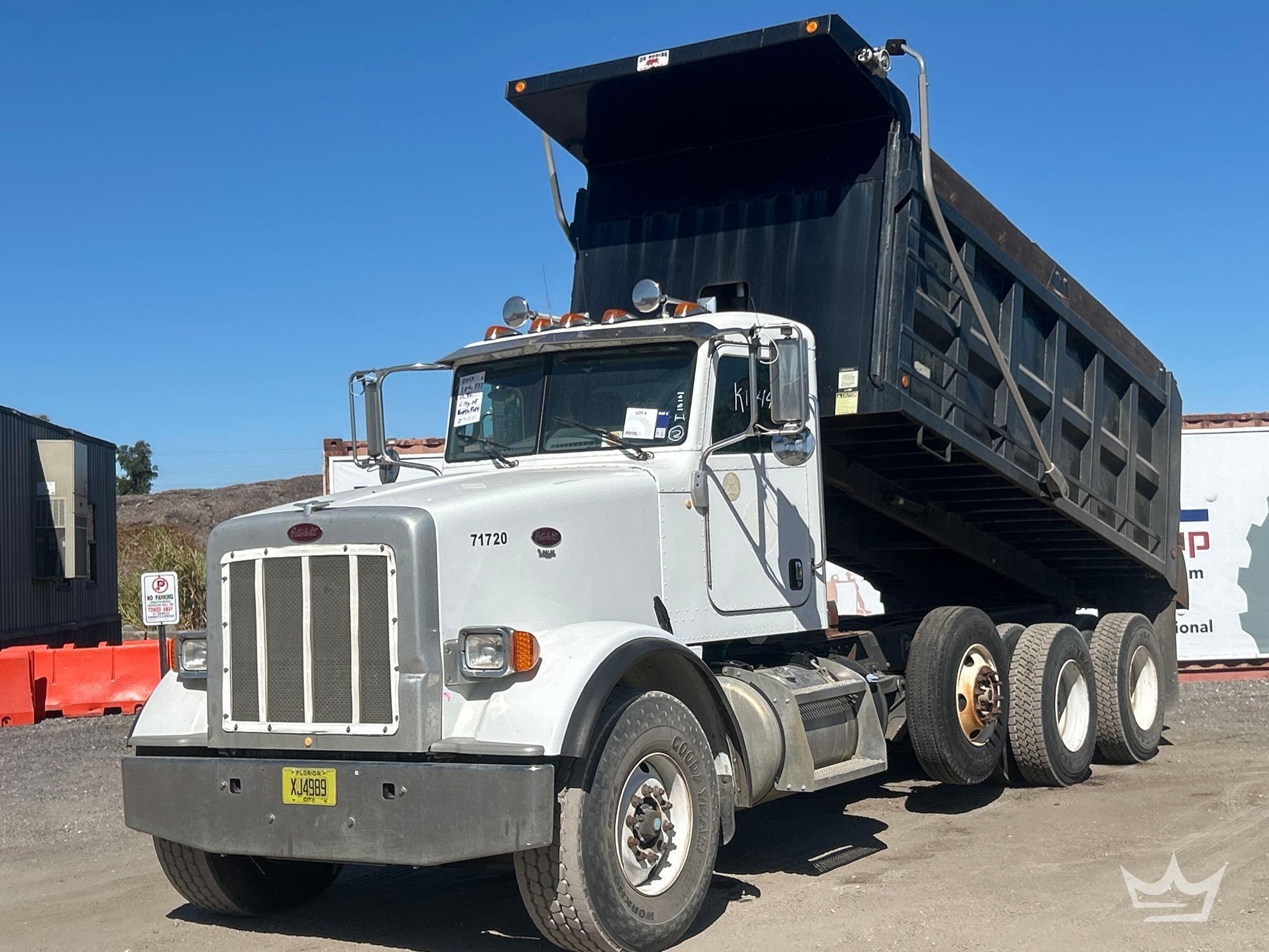 2013 Peterbilt 367 20Yd Ox Bodies Tri-Axle Dump Truck (A56858)