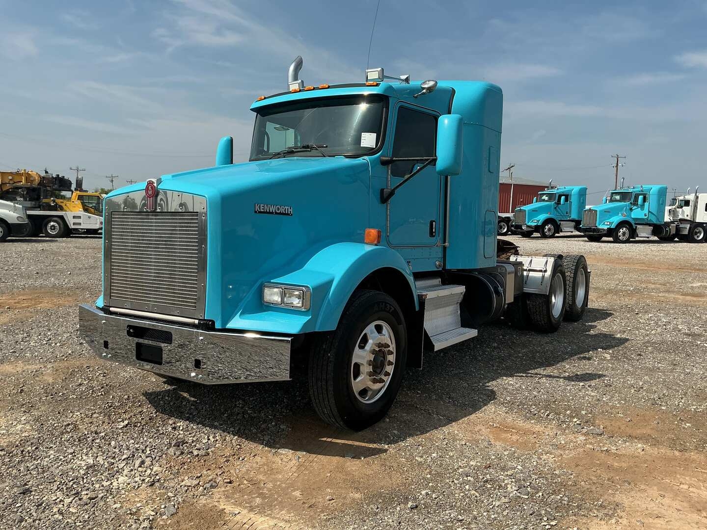 2015 KENWORTH T800 MID-ROOF SLEEPER (A50854)