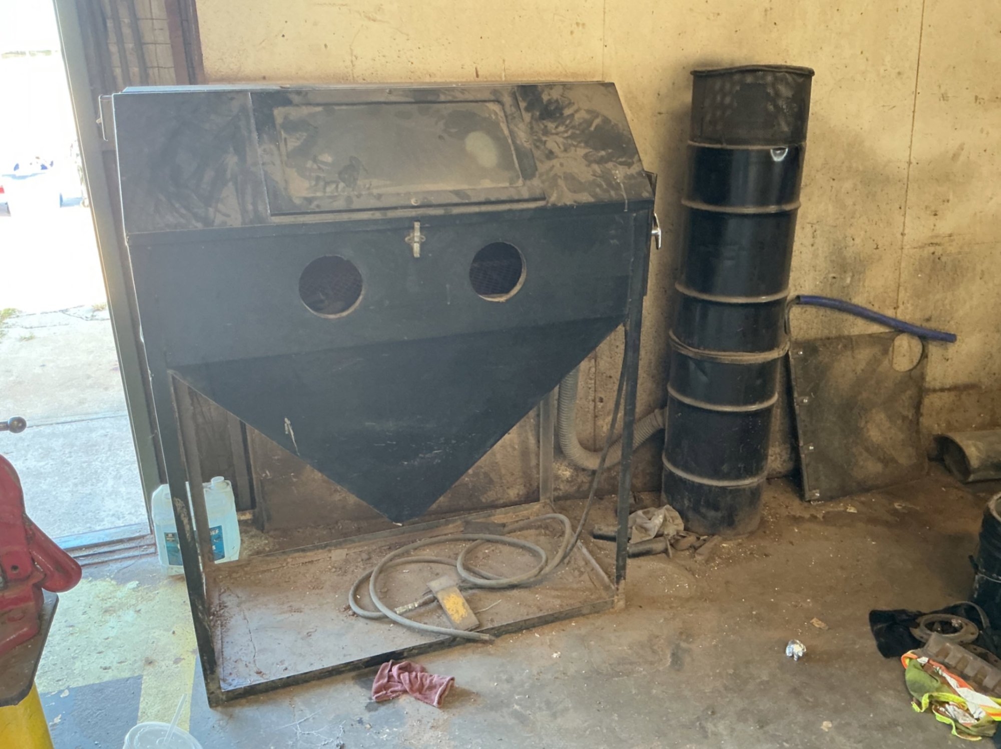 SAND BLASTING CABINET (A53843)