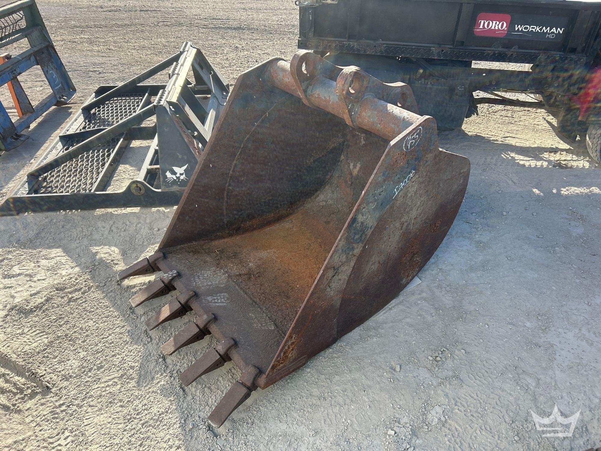 36" Excavator Bucket Attachment (A56857)