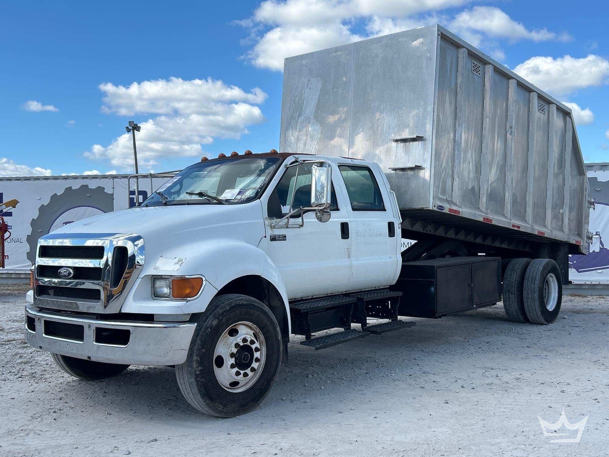 2006 Ford F-650 Crew Cab Aluminum Landscape Dump Truck (A56858)