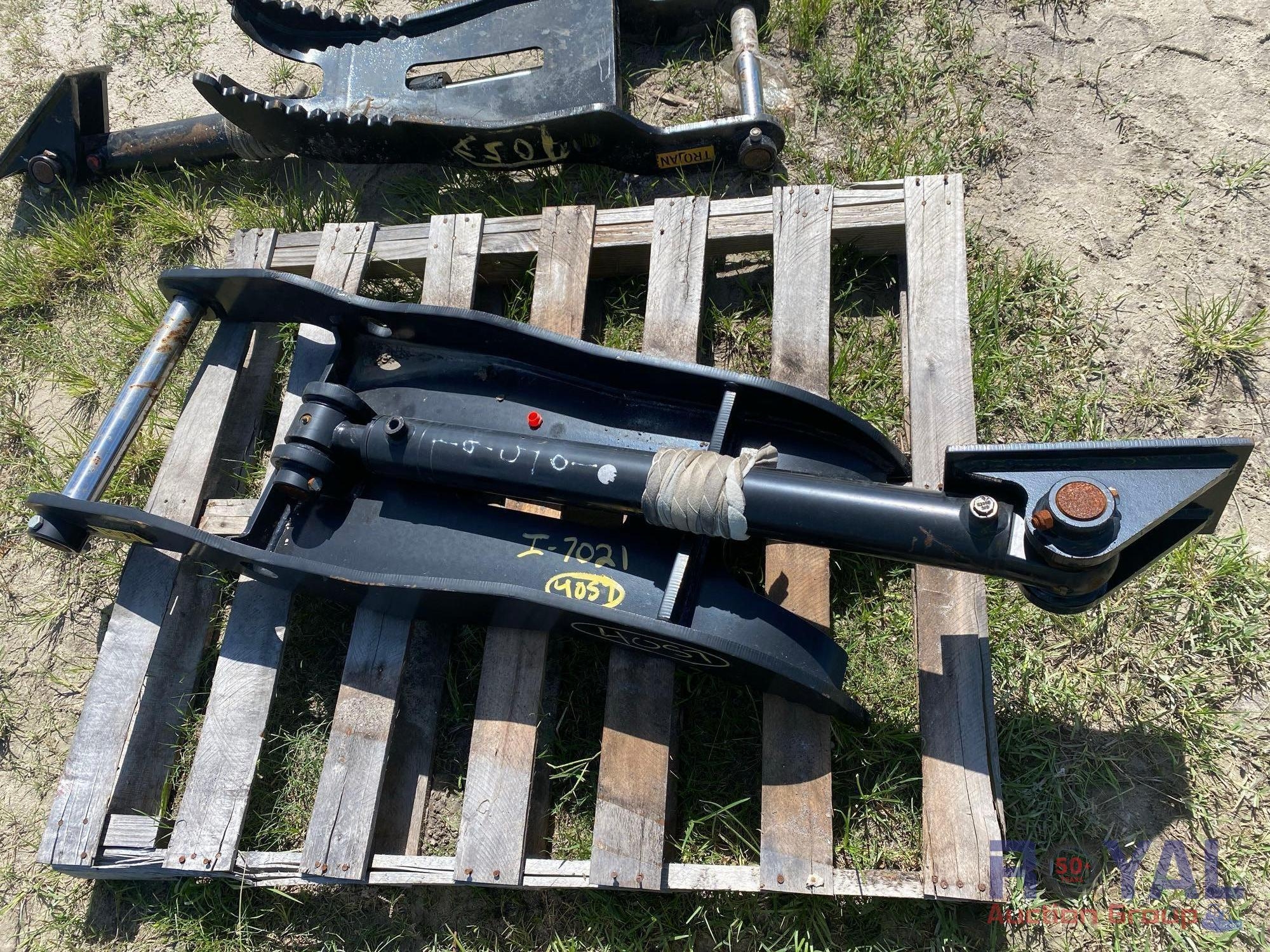 Trojan 8T-50 46in Hydraulic Thumb Excavator Attachment (A51691)