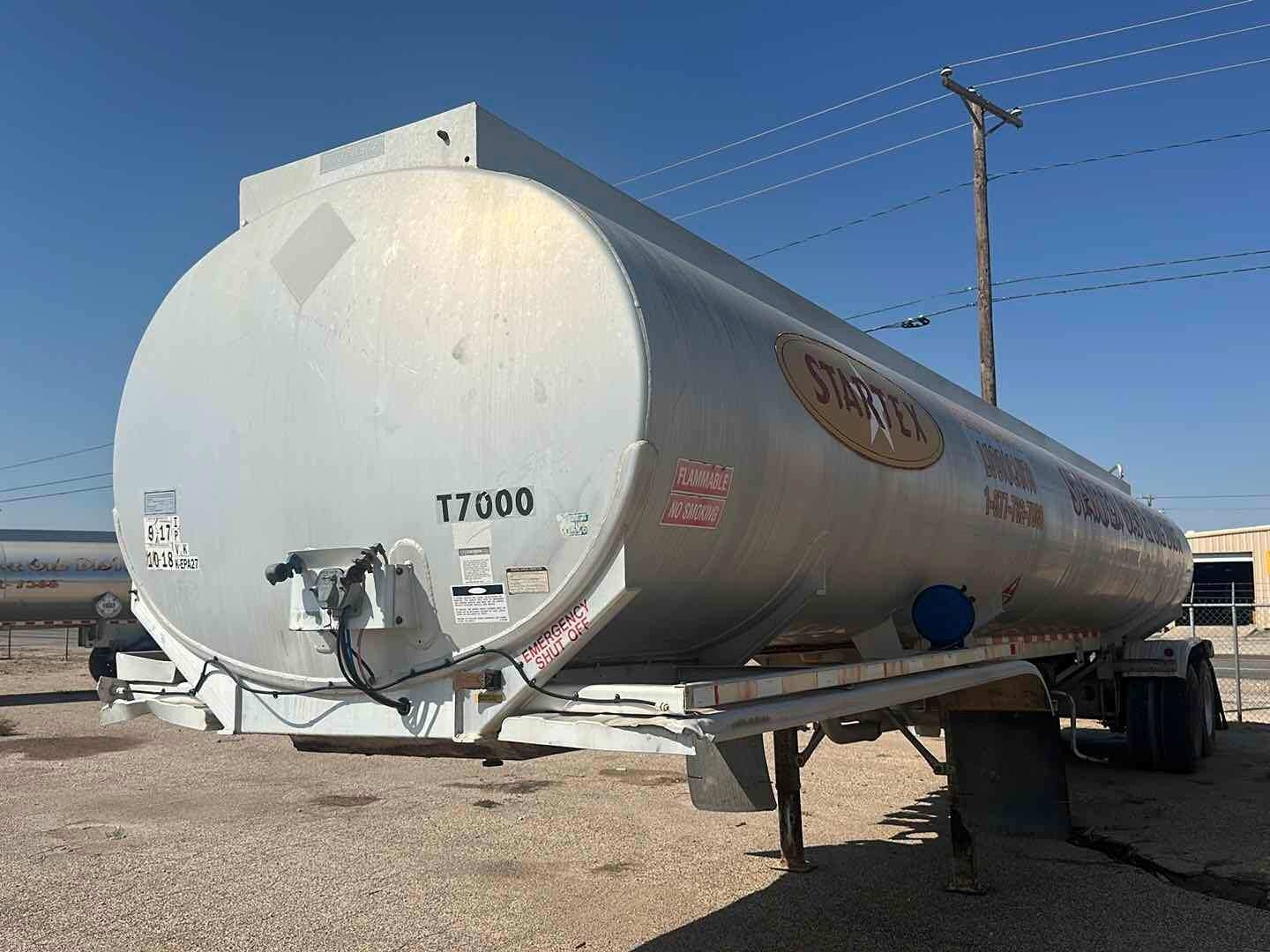 1999 LBT INC FUEL TRANSPORT TRAILER (A52472)