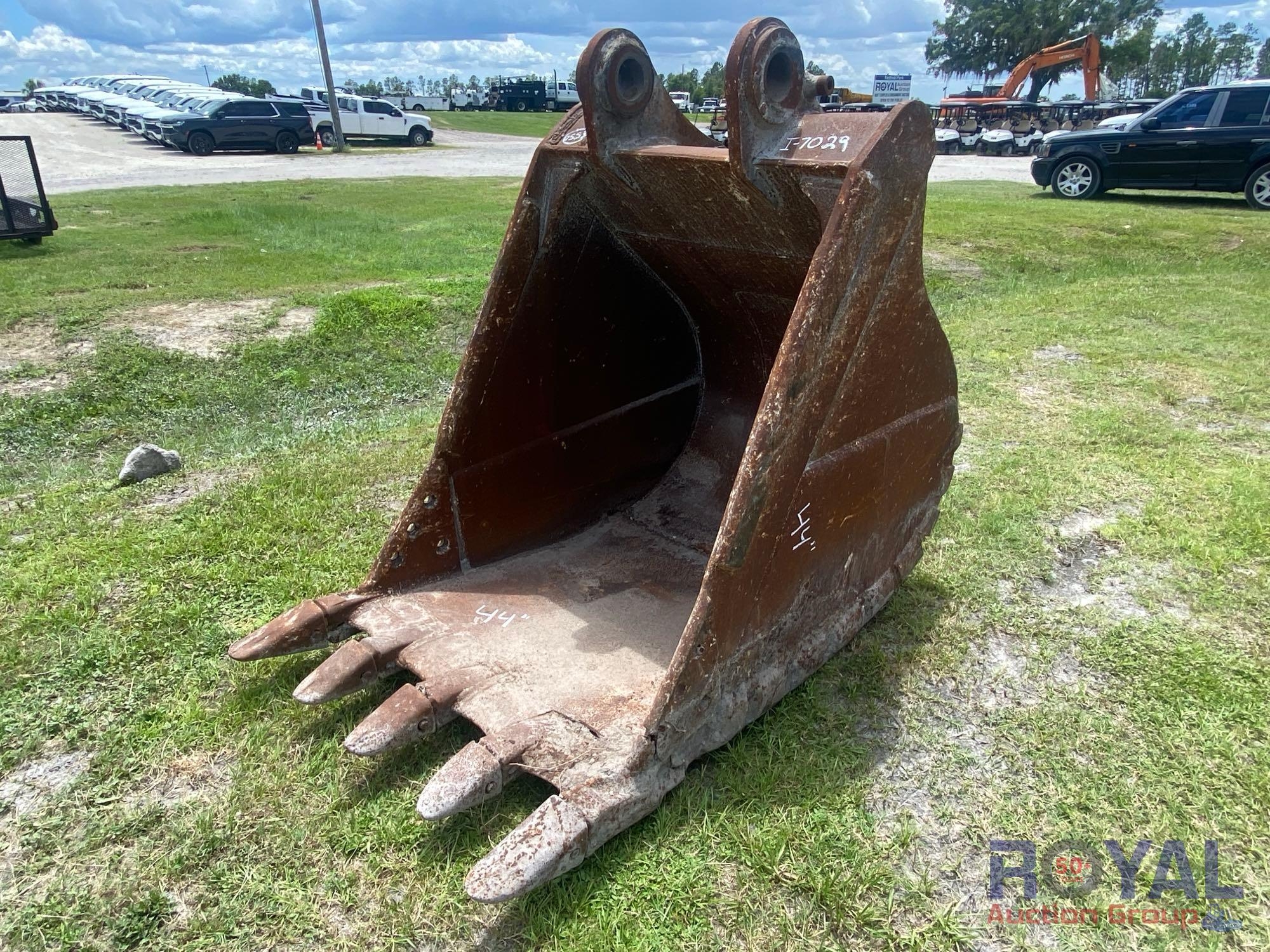 44in Tooth Excavator Bucket (A51691)