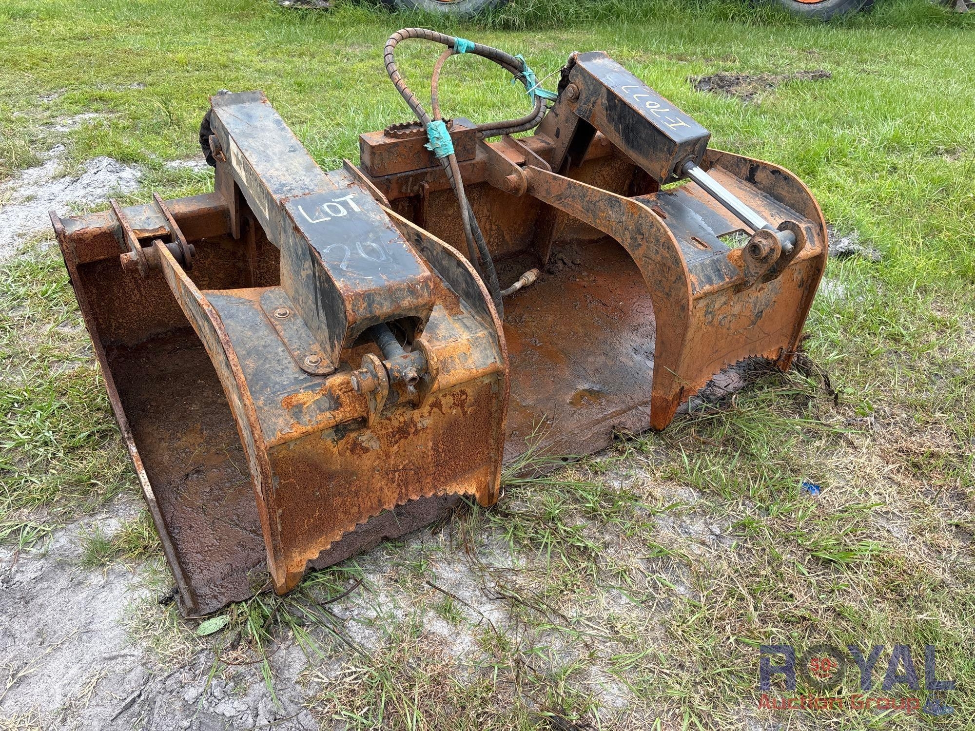 66in Dual Cylinder Grapple Bucket Skid Steer Attachment (A51691)
