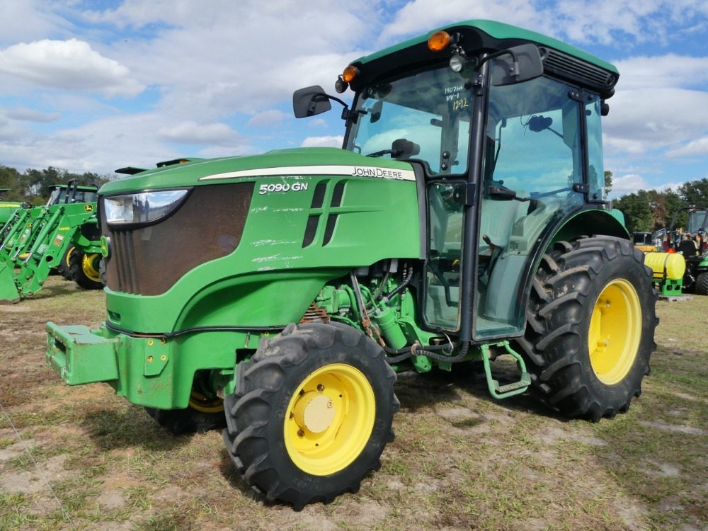 2017 John Deere 5090GN (A53317)