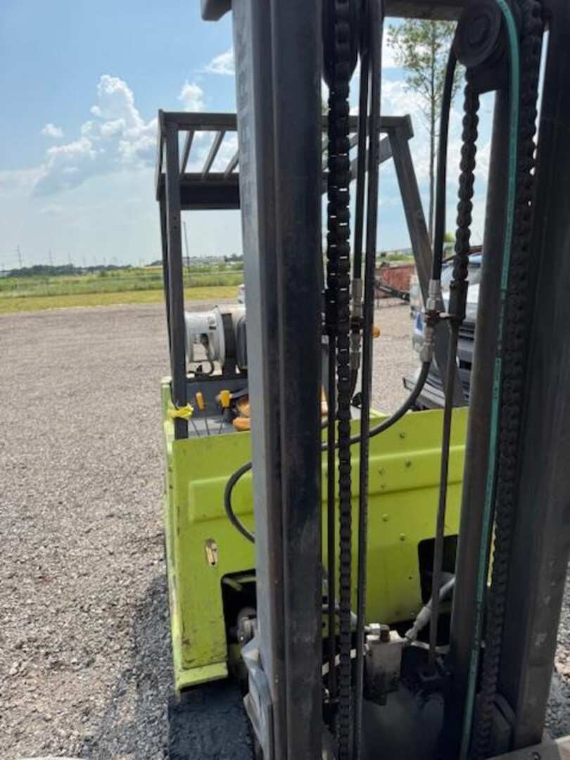 CLARK GCS20MB 4K CUSHION TIRE LPG FORKLIFT (A52472)