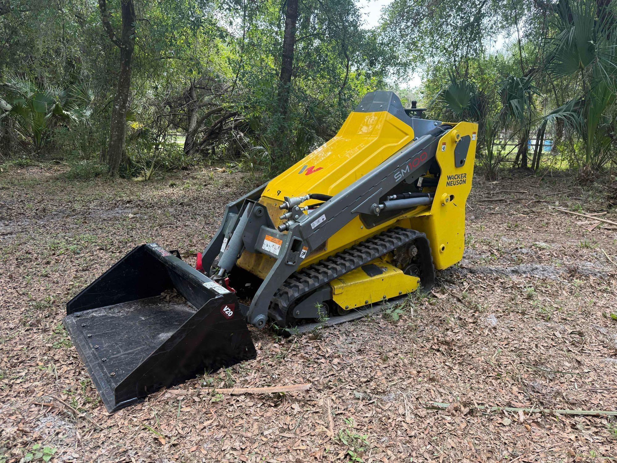 2022 Wacker Neuson SM100 Mini Skid Steer (A52748)
