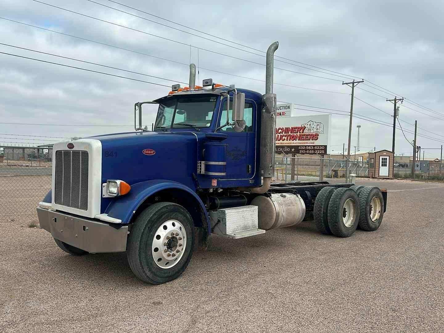 2014 PETERBILT 367 (A52472)
