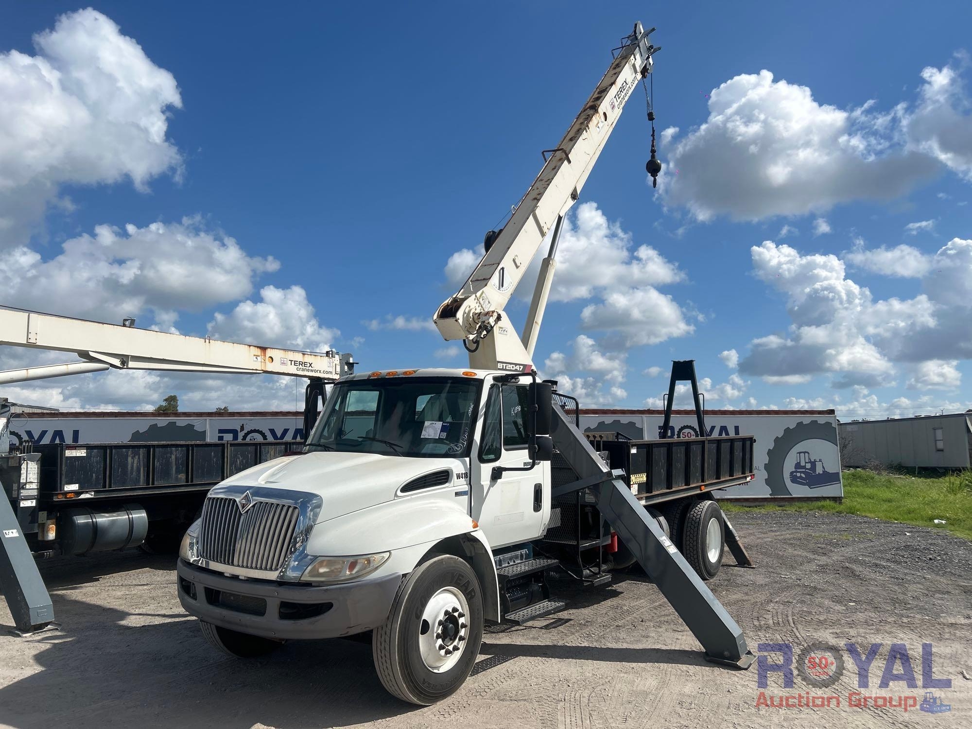 2014 International Durastar 4300 Terex BT2047 47FT 10 Ton Crane Truck (A50323)