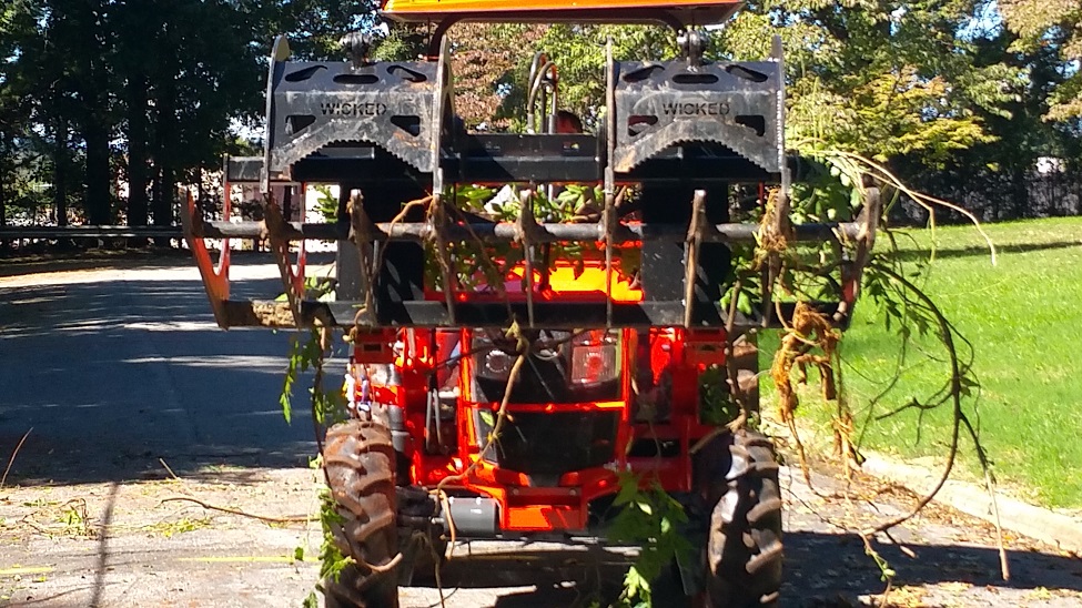73utilitykubotaL60602s.jpg