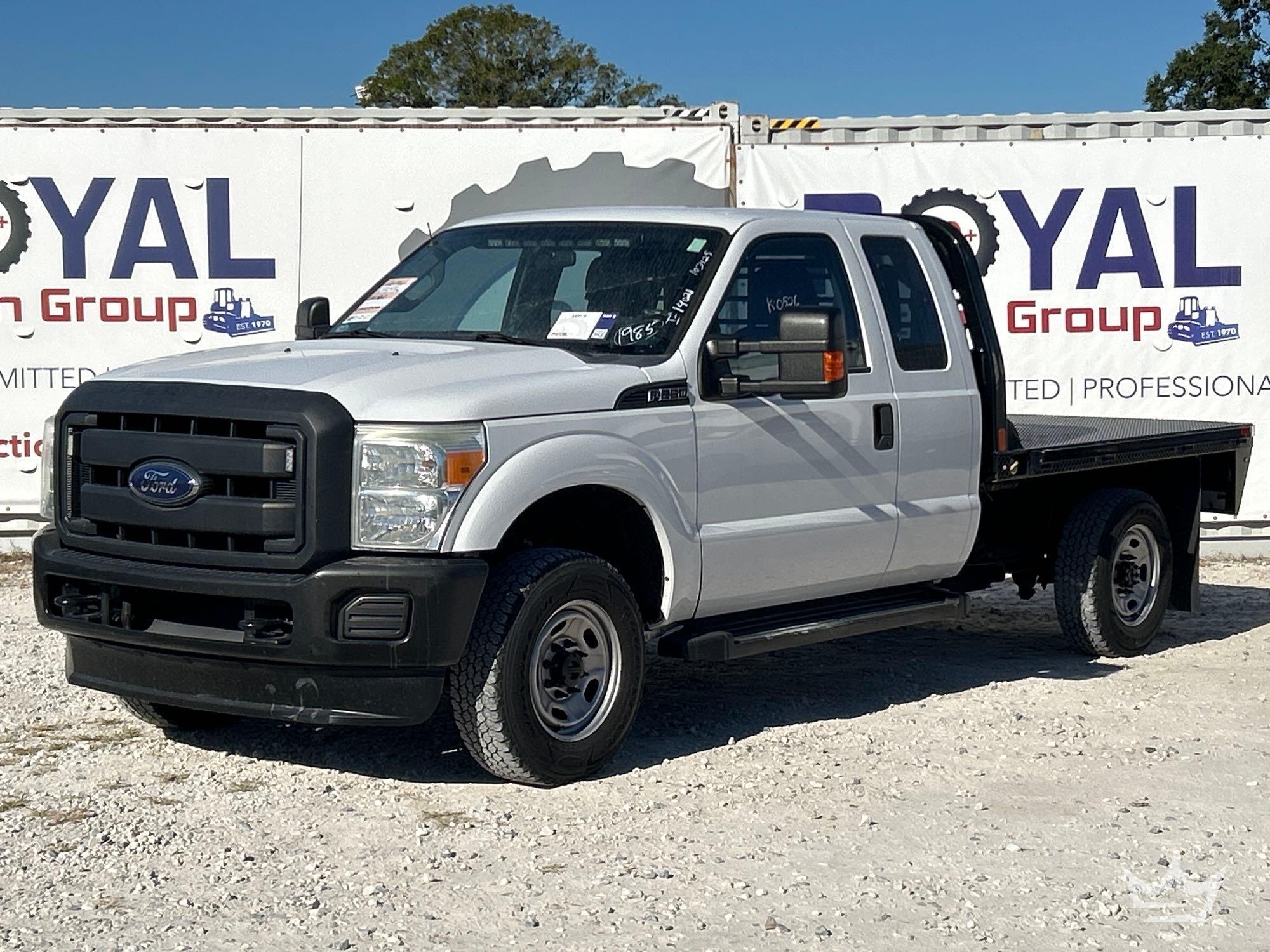 2014 Ford F-250 4x4 Ext. Cab 8ft. Flatbed Truck (A55852)