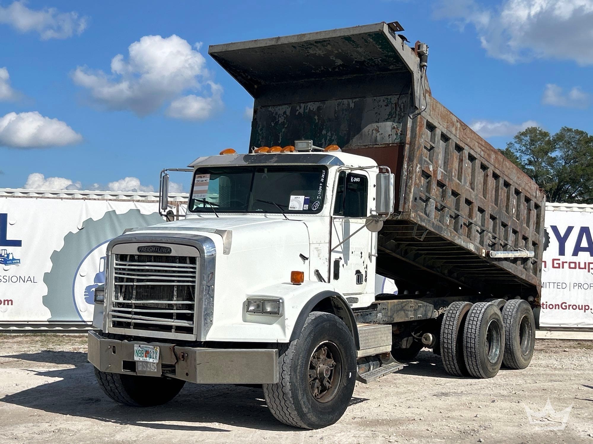 1996 Freightliner FLD112SD T/A Dump Truck (A55852)