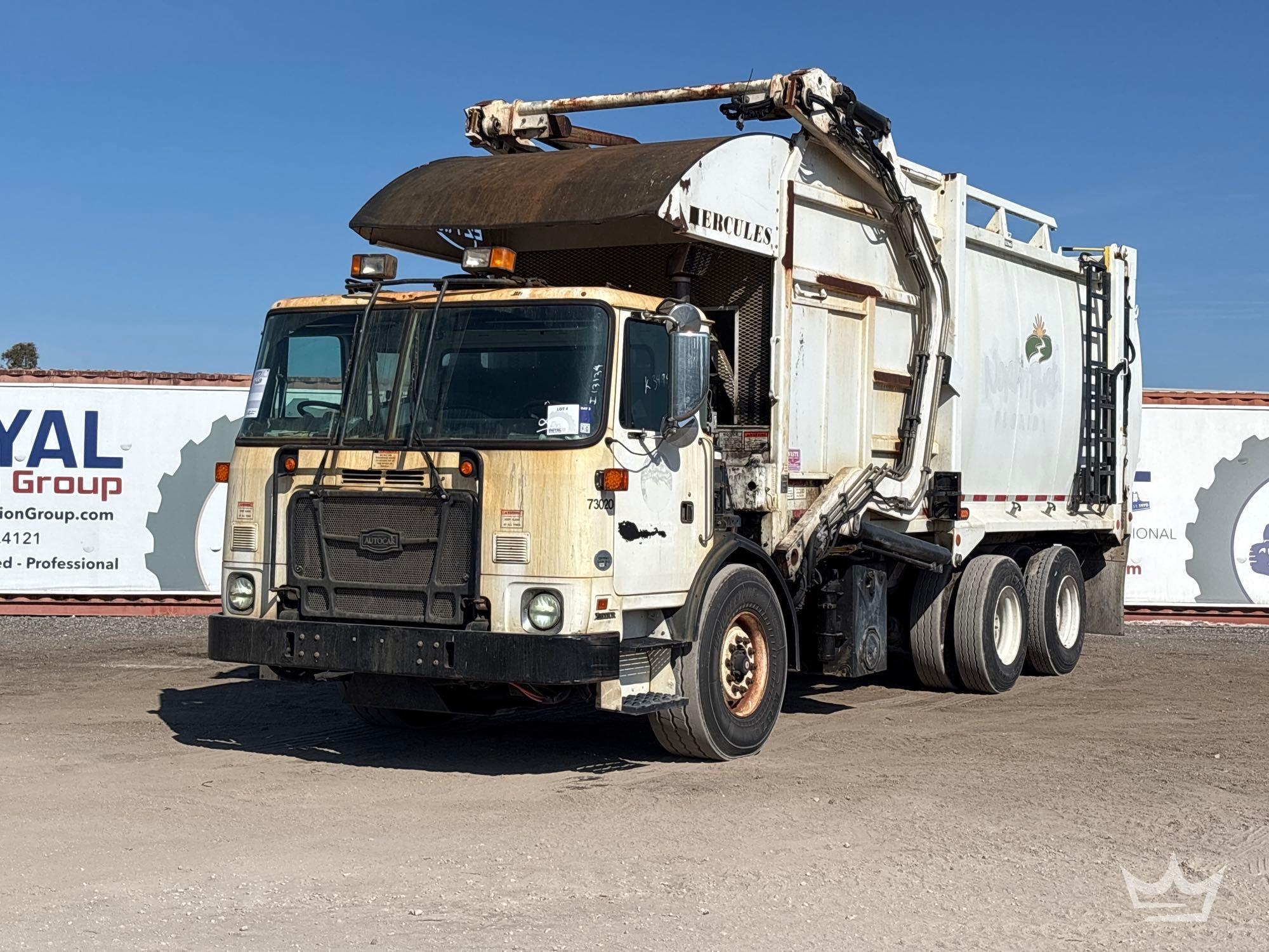 garbage truck (A56858)