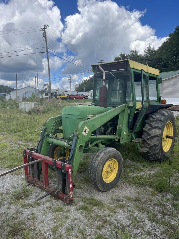 John Deere 2440 Tractor (A52384)