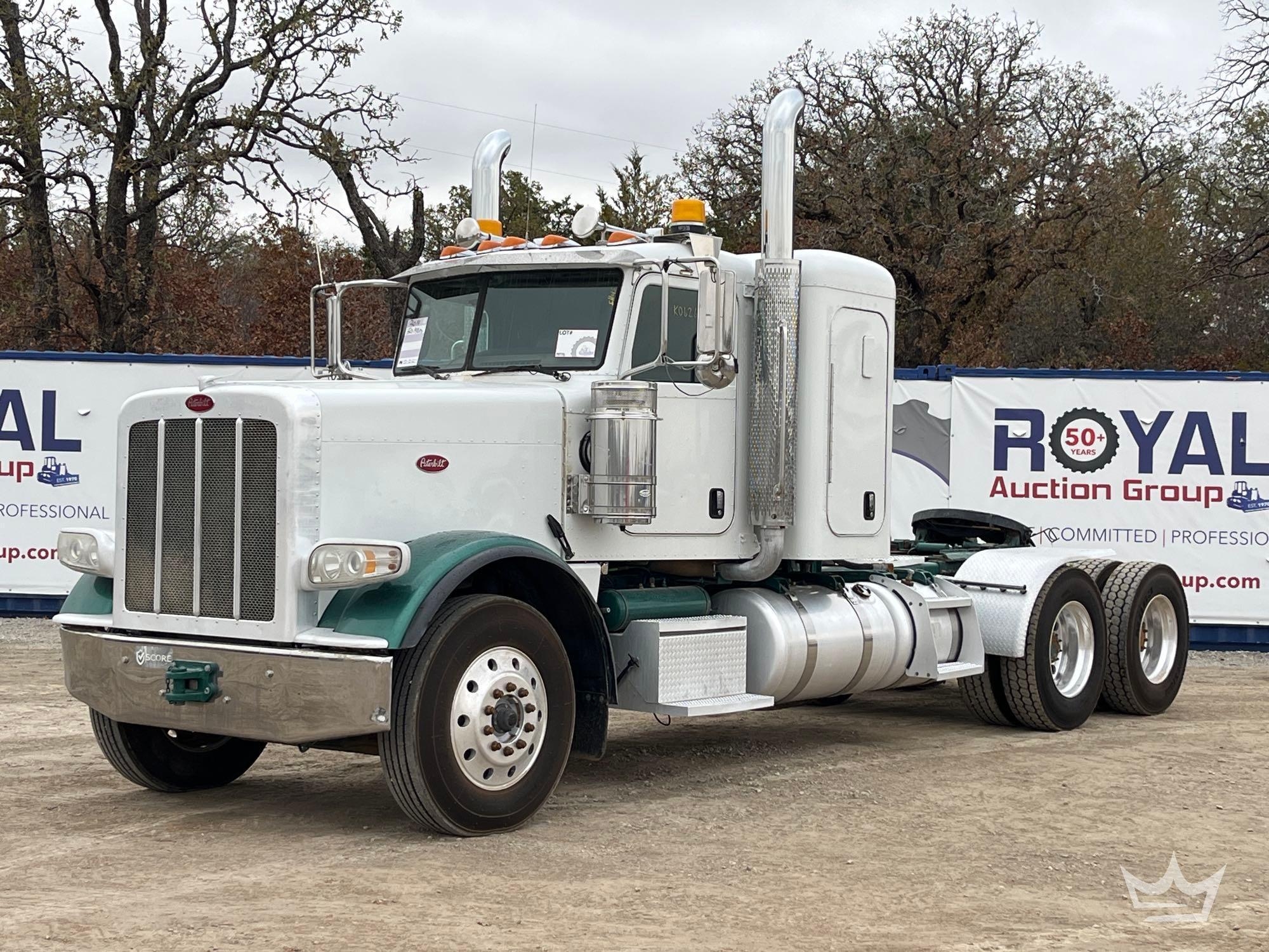 2014 Peterbilt 388 T/A Wet Kit Sleeper Cab Truck Tractor (A56858)