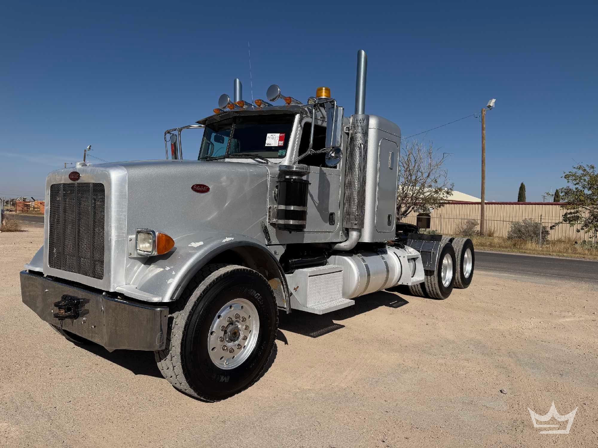 2015 Peterbilt 367 T/A Wet Kit Sleeper Cab Truck Tractor (A56858)