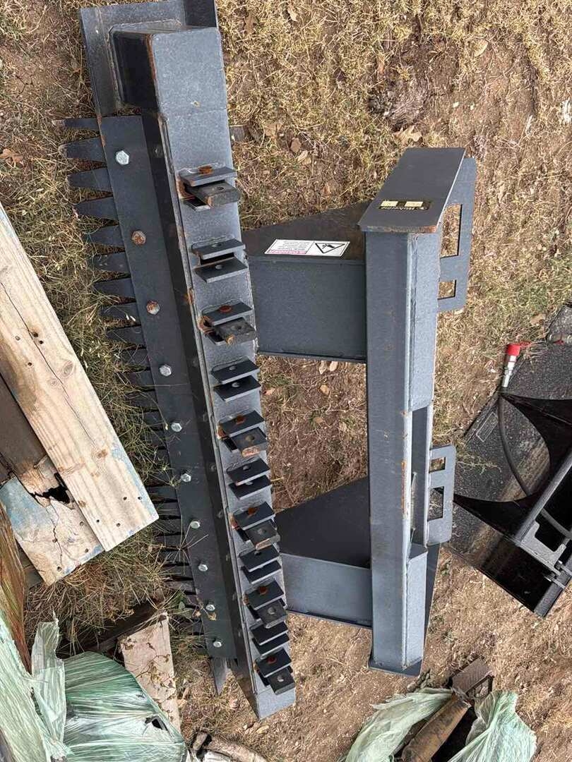 SKID STEER ATTACHMENT RAKE (A58216)