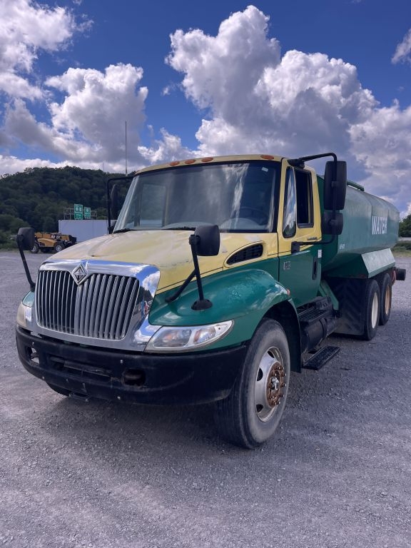 2006 International 4300 Water Tanker Truck (A52384)