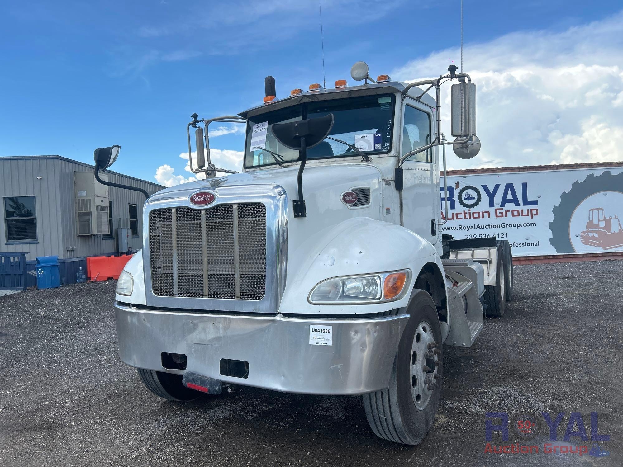 2012 Peterbilt 382 T/A Day Cab Truck Tractor (A50323)