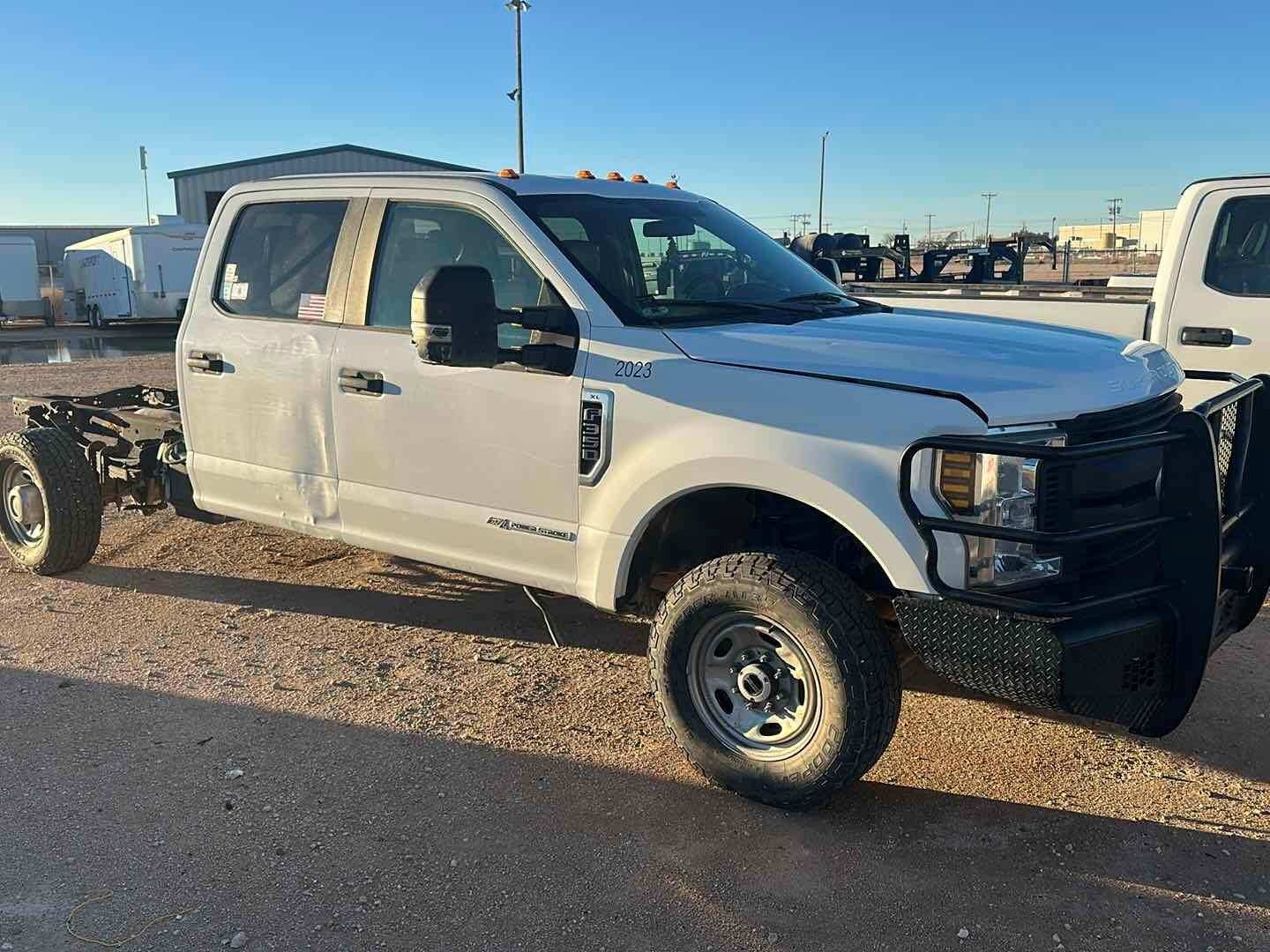 2019 FORD F-350 CAB & CHASSIS (A55745)