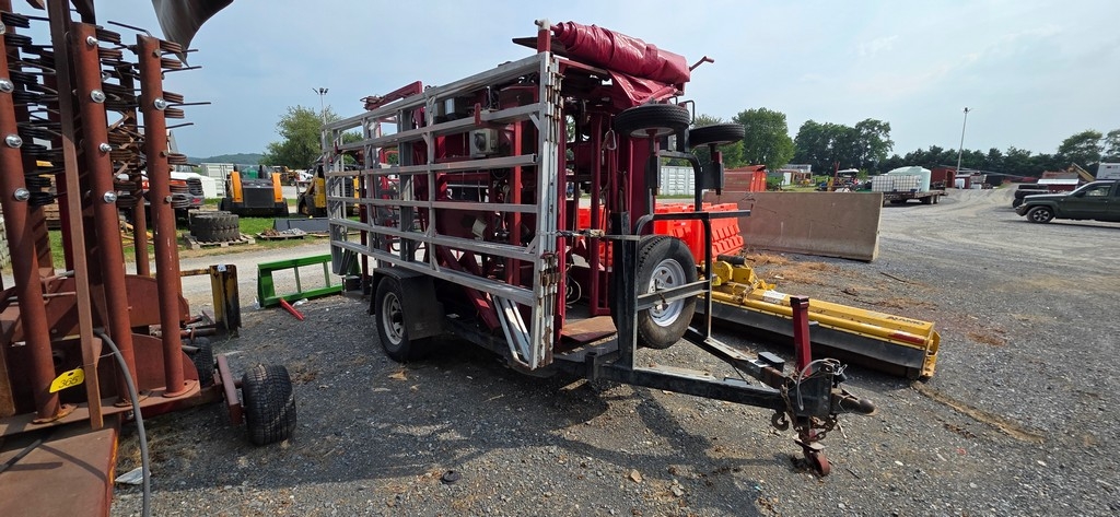 Comfort Chute H Series Hoof Trimming Trailer (A50774)