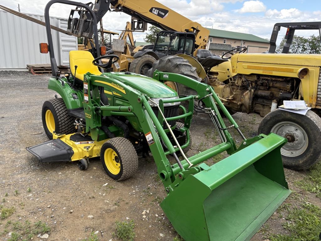 John Deere 2305 4WD Compact Tractor (A47809)