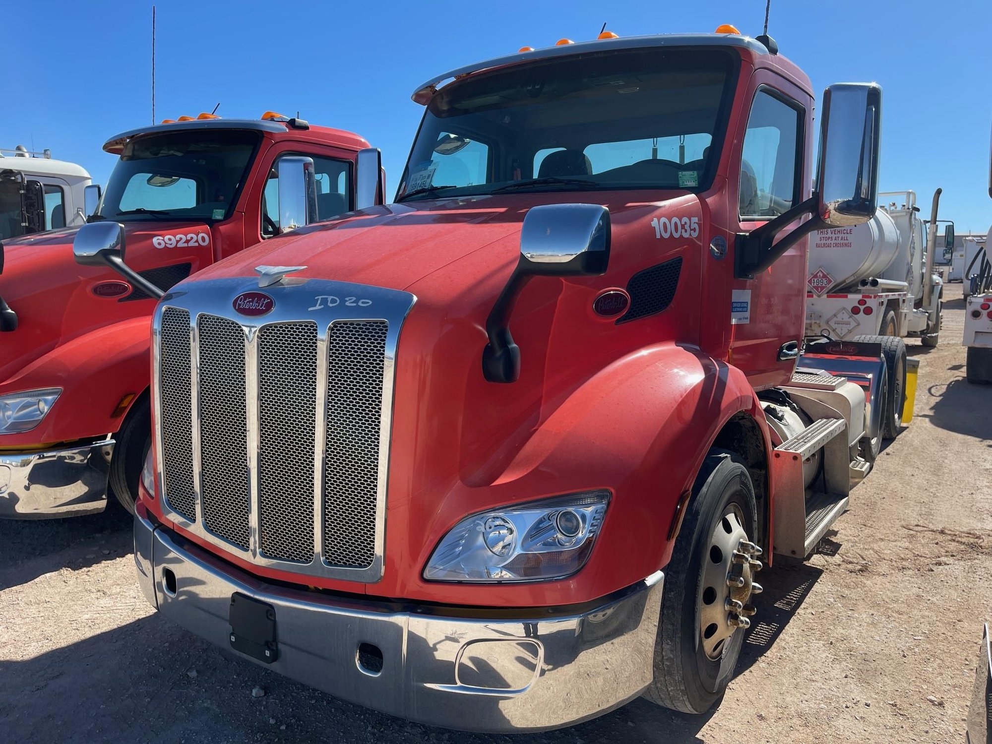 2019 PETERBUILT 579  DAYCAB (A58214)