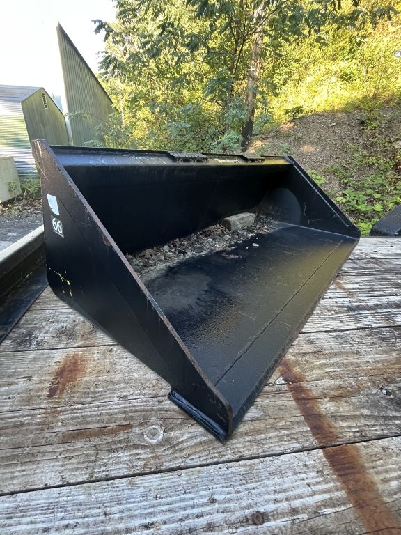 66 Tomahawk Skid Steer Bucket (A52384)