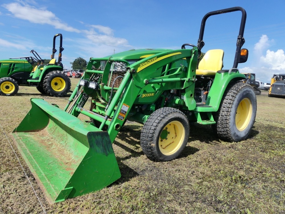 2014 John Deere 3033R (A50120)