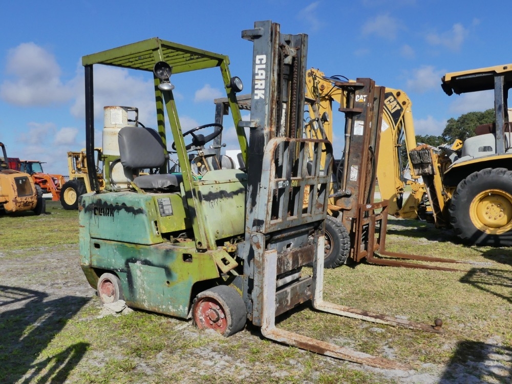 Clark C500-30 Warehouse Forklift (A57148)