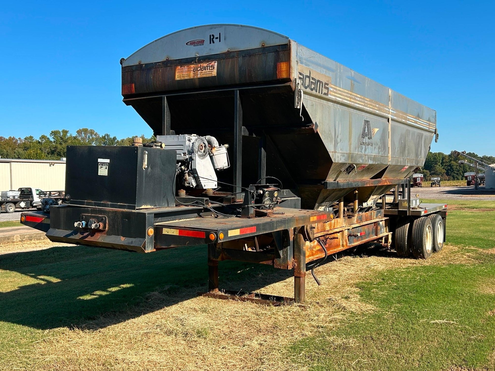 Magnolia Trailer with Adams 25 Ton Fertilizer Tender (A55314)
