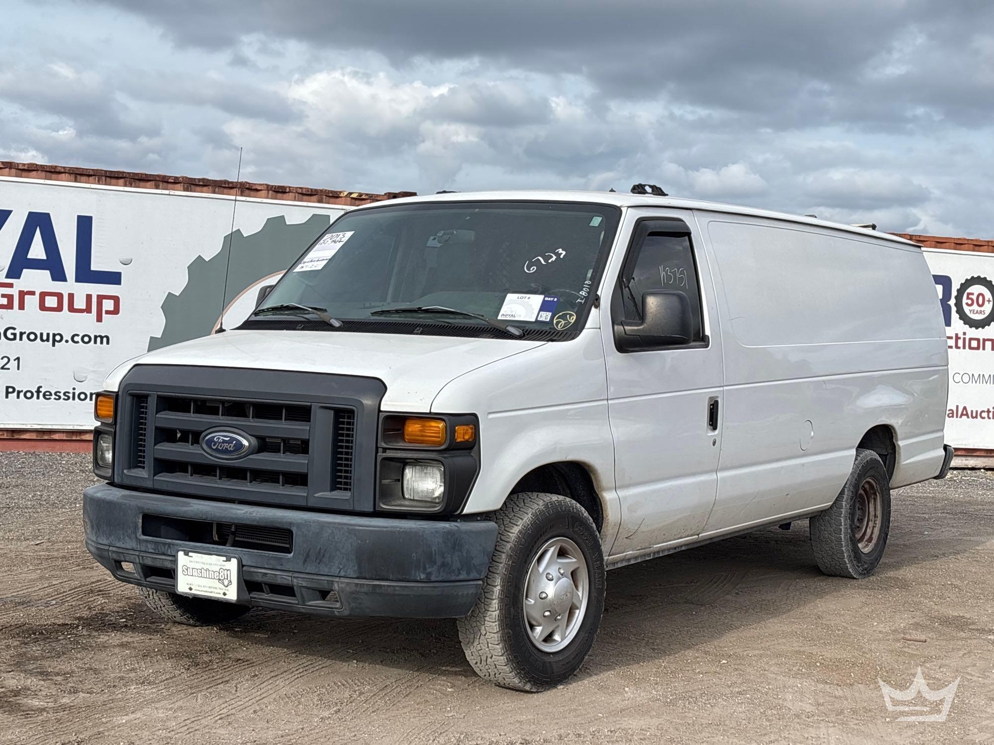 2013 Ford Econoline Cargo Van (A56858)