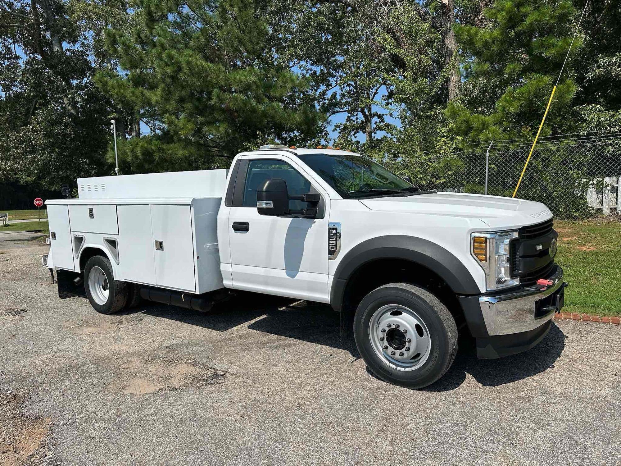 2019 Ford F-550 Service Truck, VIN # 1FDUF5HY1KEF71327 (A51572)