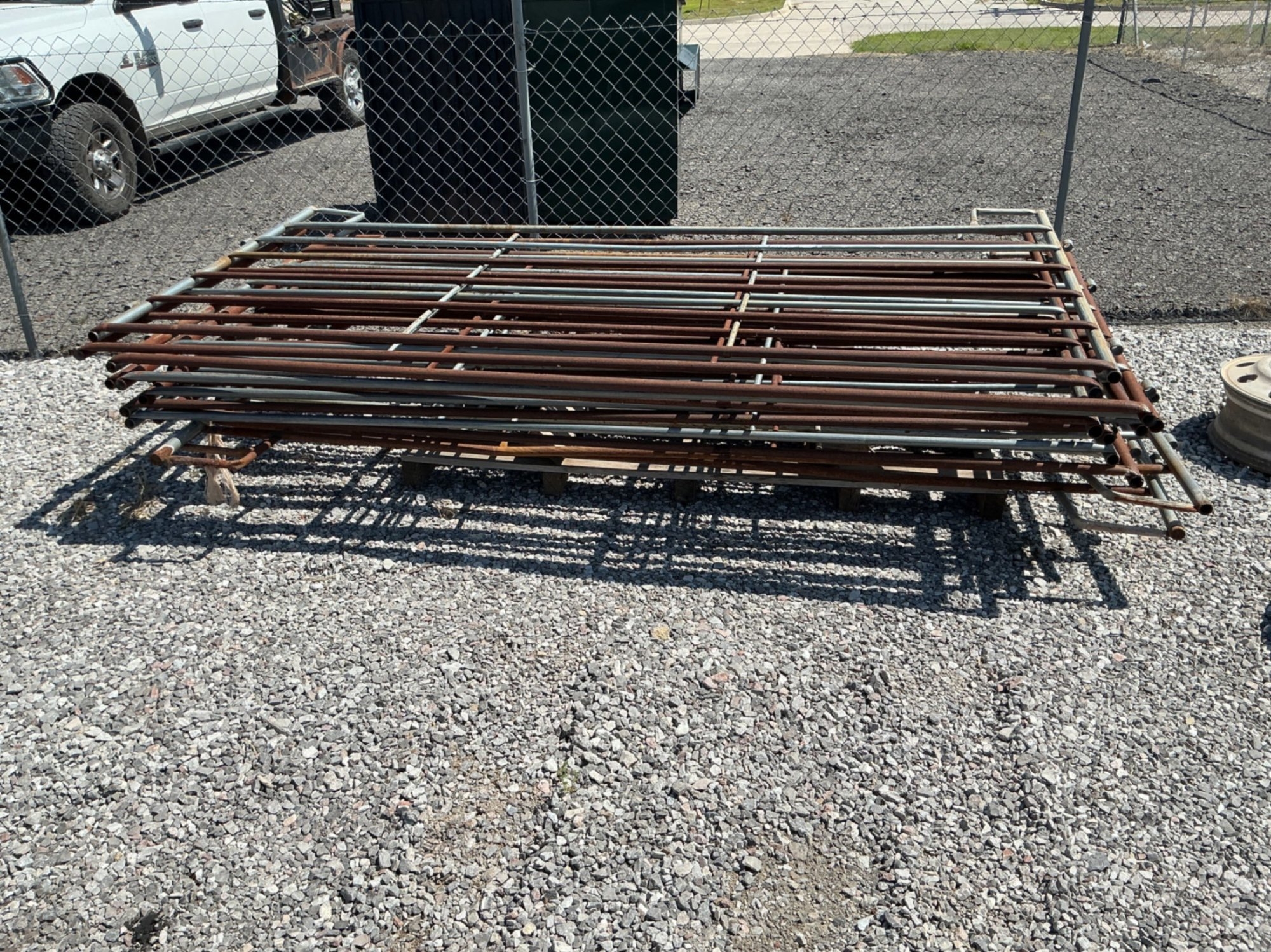 11 10 FOOT BY 5 FOOT LIVESTOCK PANELS (A53843)