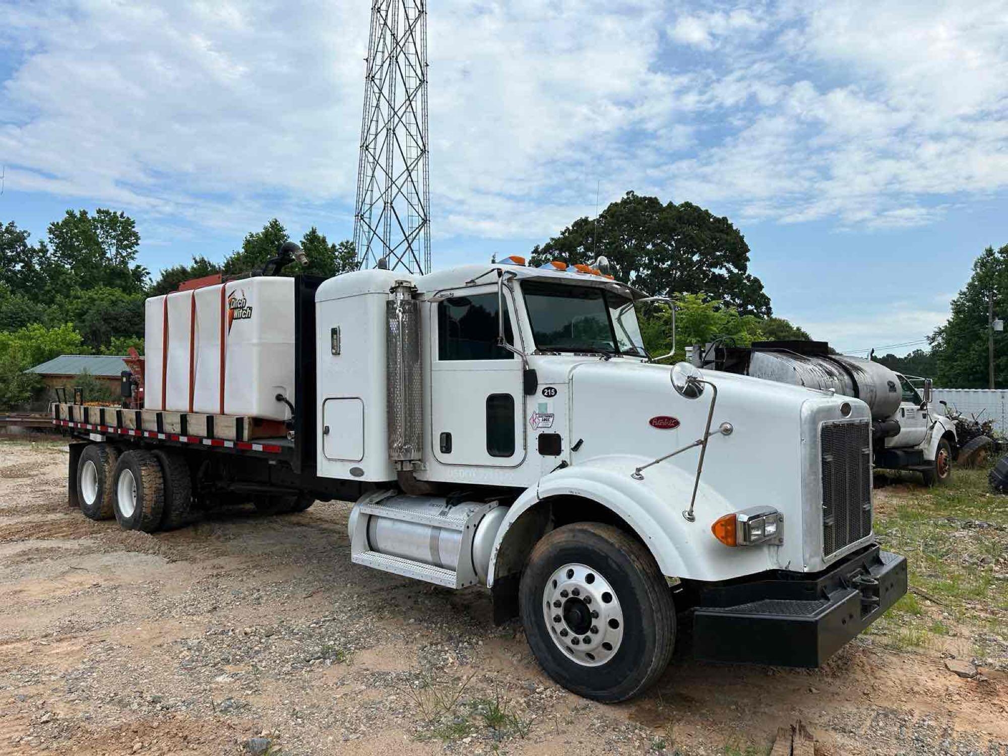 INOP/NON-RUNNING 2007 Peterbilt 378 Flatbed Mud Mixer Truck, VIN # 1XPFDT9X37D666626 (A51572)